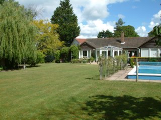 Bosham Gardener